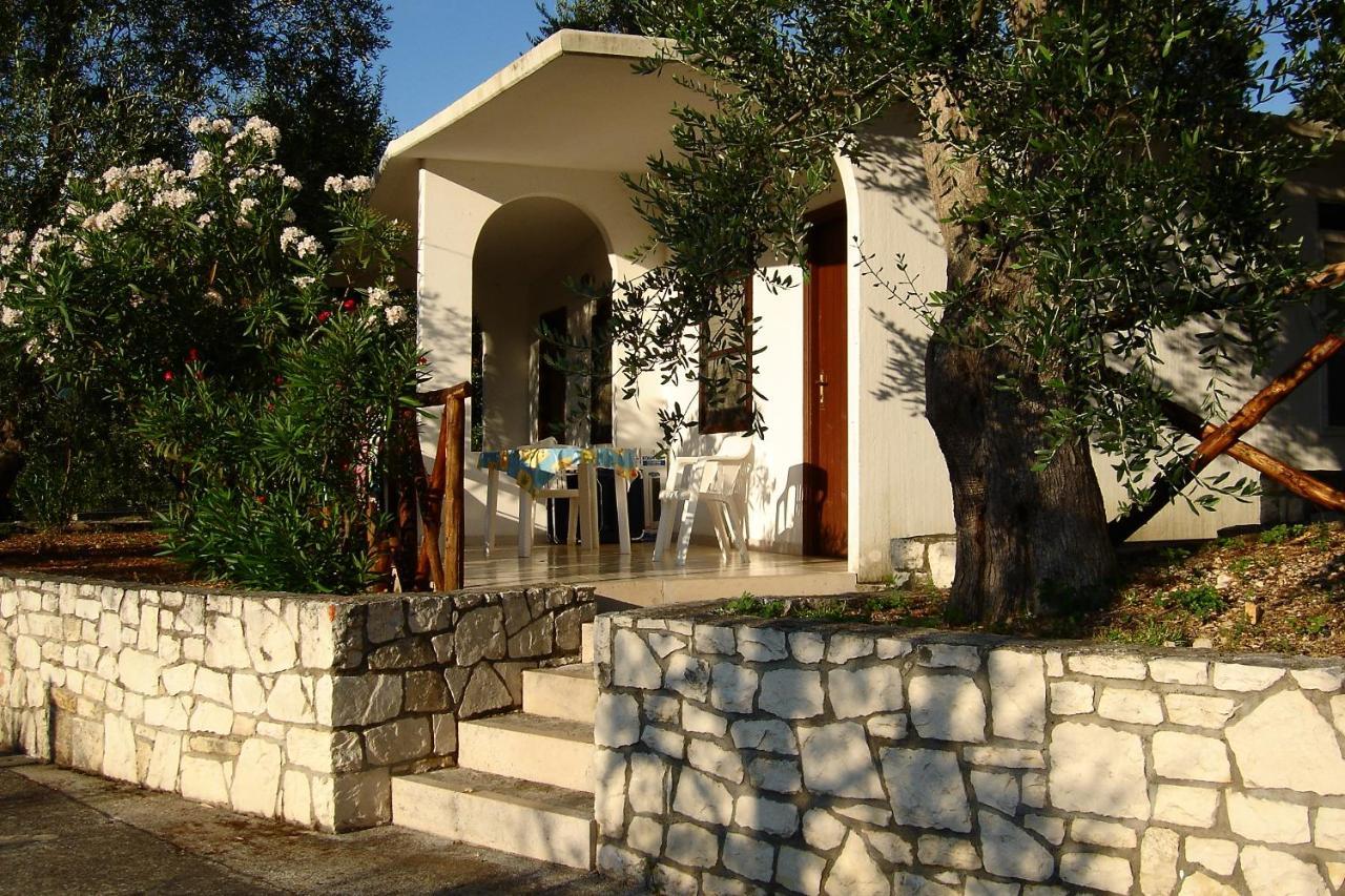 Village Valle D'Oro Aparthotel سان مينايو المظهر الخارجي الصورة